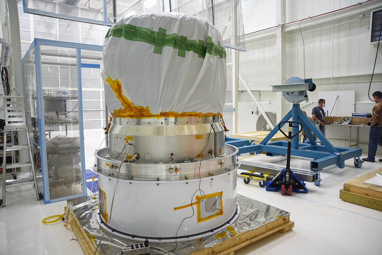 LOFTID Spacecraft Uncrating (KSC-20220816-PH-DNQ01 0044)