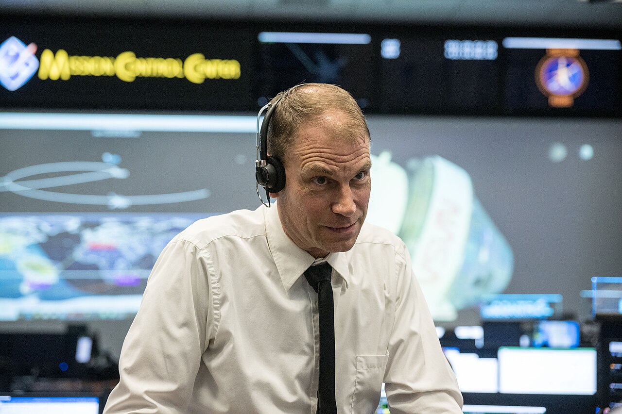 Artemis I flight day 14 from Mission Control (jsc2022e090080)