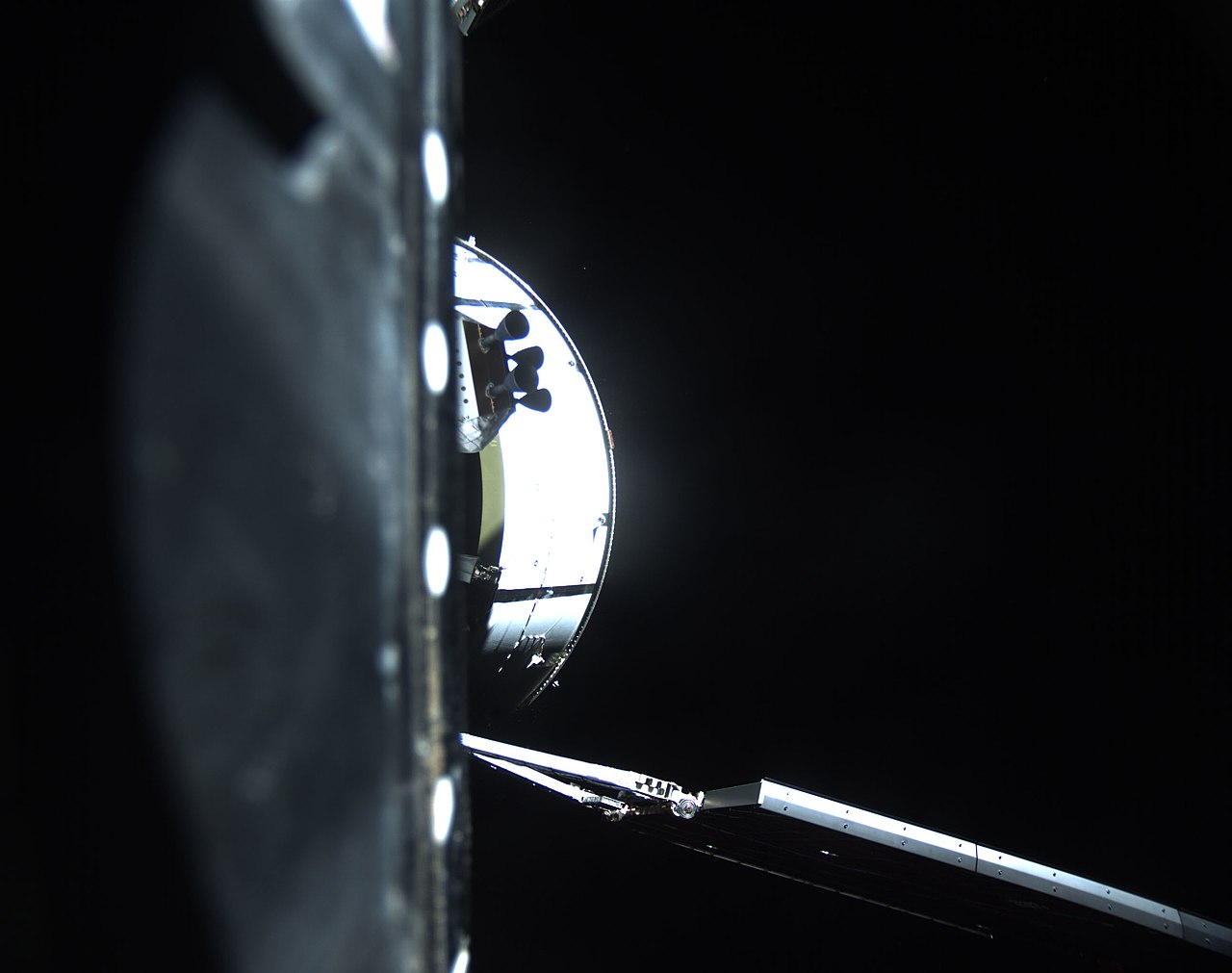 Flight Day 1- ICPS Separates from Orion (art001e001546)