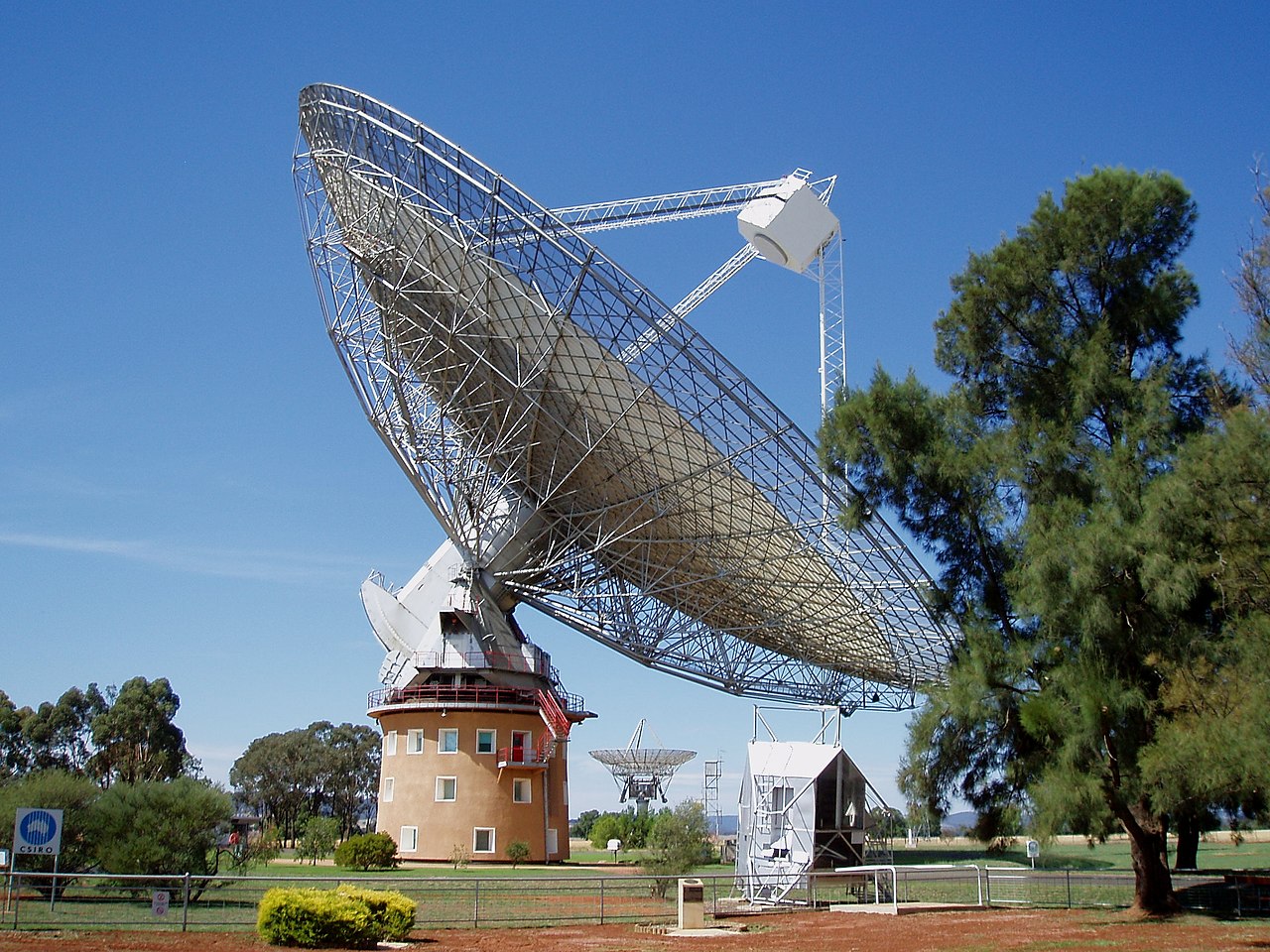 Parkes Radio Telescope (CSIRO) — Cygnus X-1 : des jets à couper le souffle