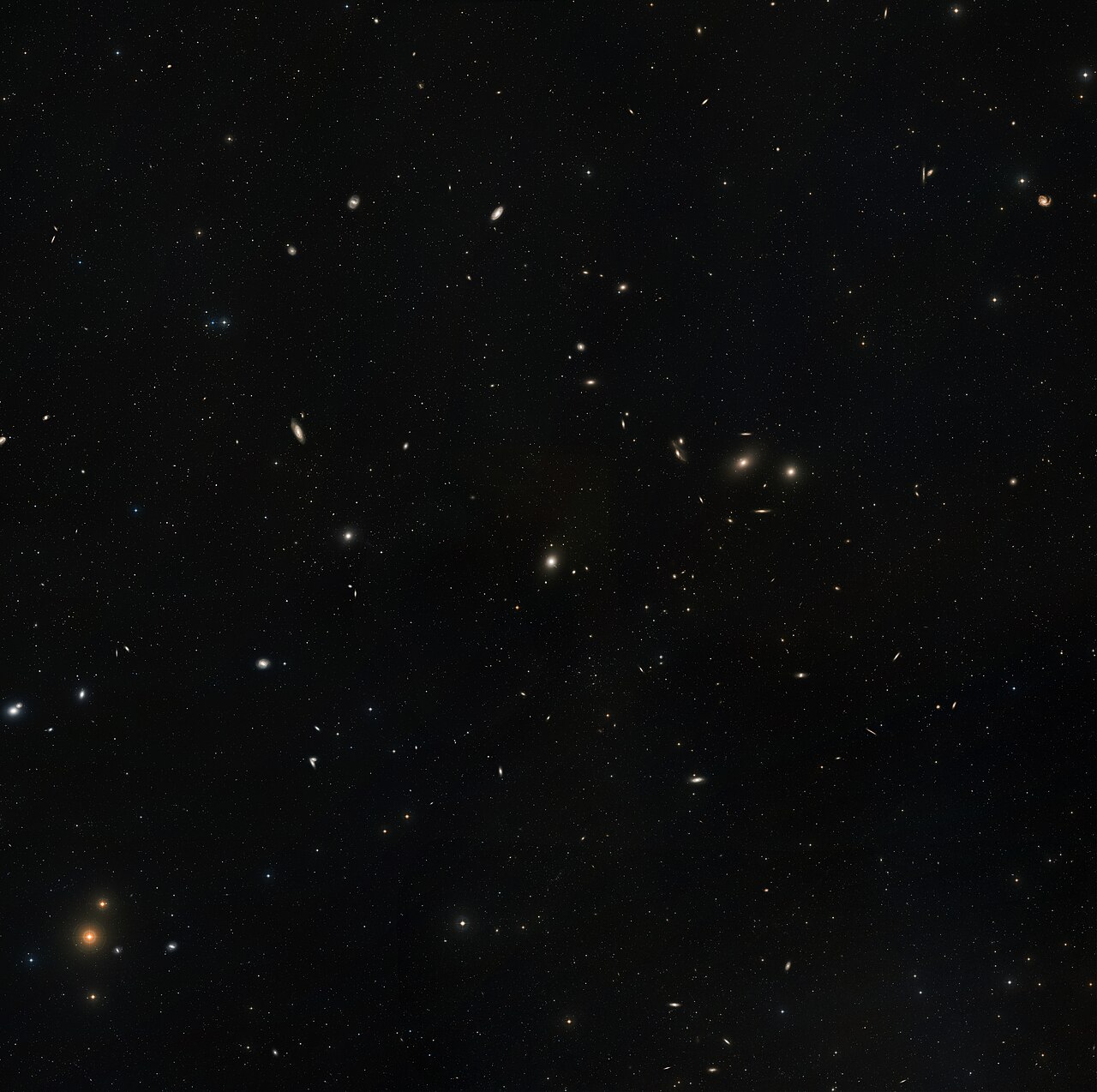 The Virgo Cluster (eso0919c) — JWST surprend deux trous noirs géants dans le Virgo